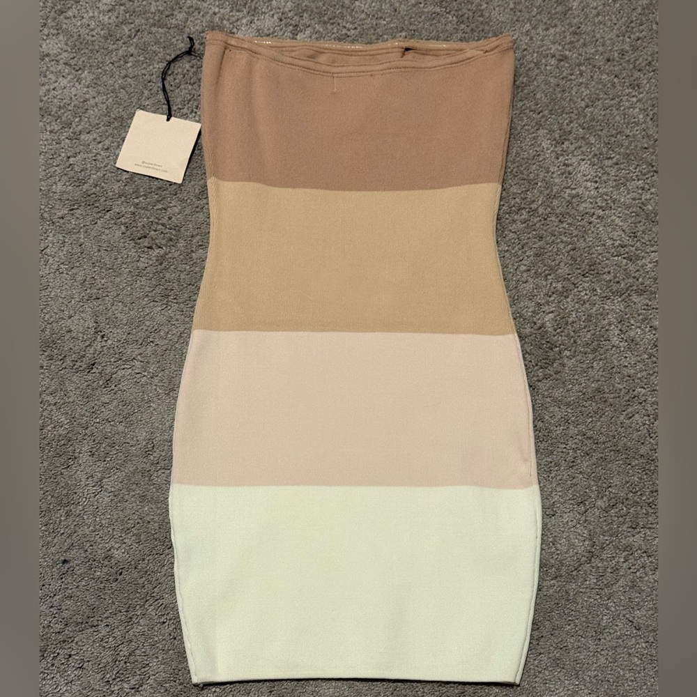 superdown perla ombre mini dress
Nude Ombre Size: NWT - Picture 10 of 12